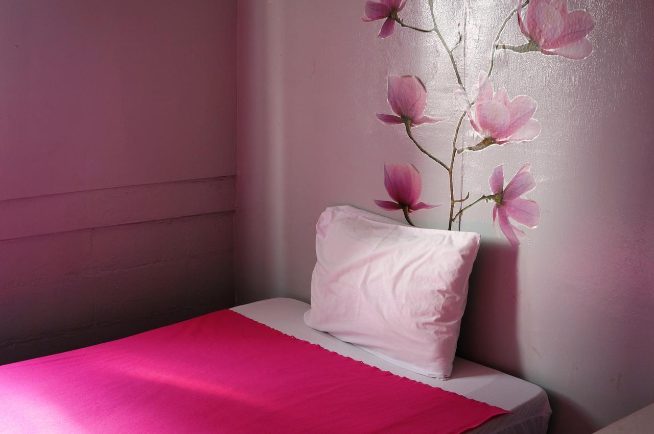 Pink Guest House Bangkok Exterior photo